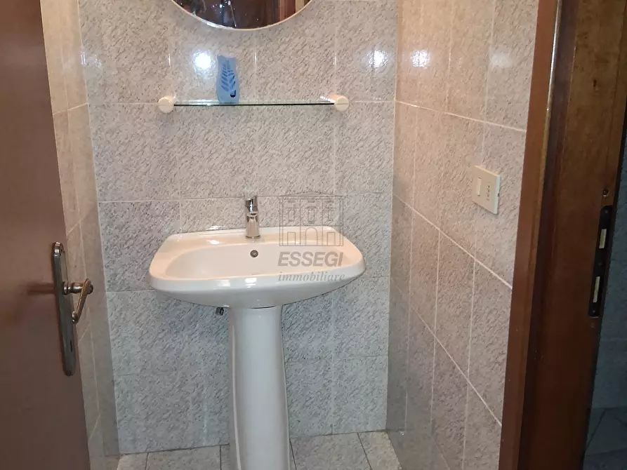 Immagine 7 di Ufficio in affitto  in Viale G. Puccini 1660 a Lucca