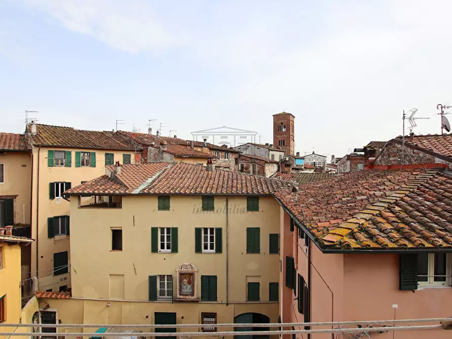 Immagine 20 di Appartamento in vendita  in Via Fillungo 113 a Lucca