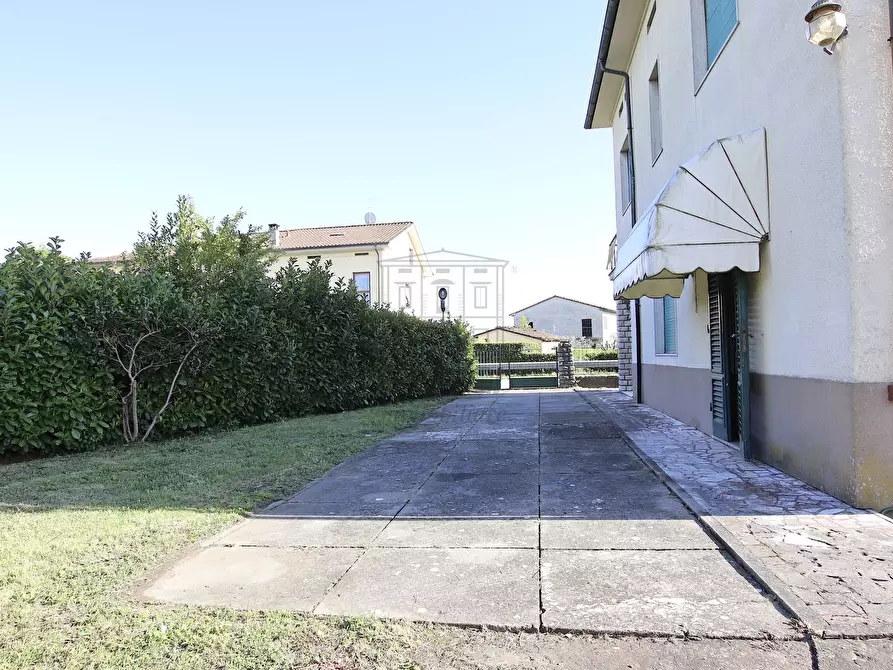 Immagine 28 di Villa in vendita  in Via dell'Ave Maria 106 a Lucca