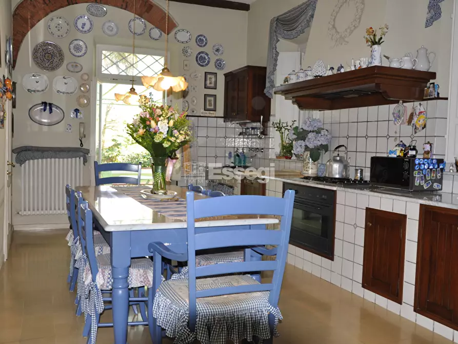 Immagine 22 di Villa in vendita  a Lucca