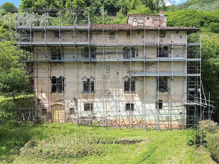 Immagine 3 di Villa in vendita  in via Colli 23 a Pescaglia
