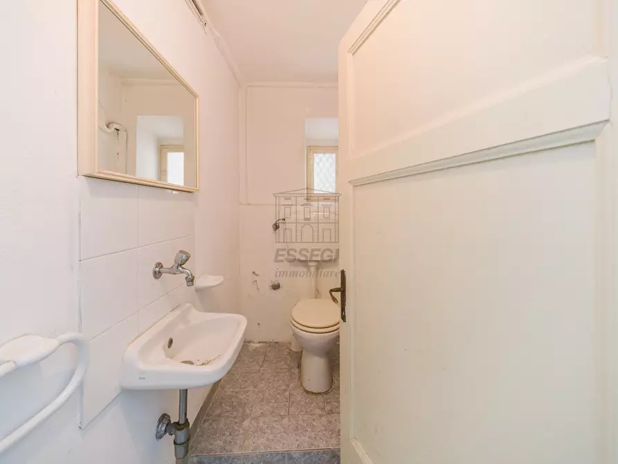 Immagine 26 di Villa in vendita  a Lucca