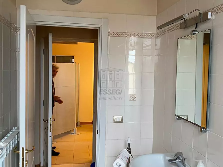 Immagine 10 di Ufficio in affitto  in traversa IV 276 a Lucca