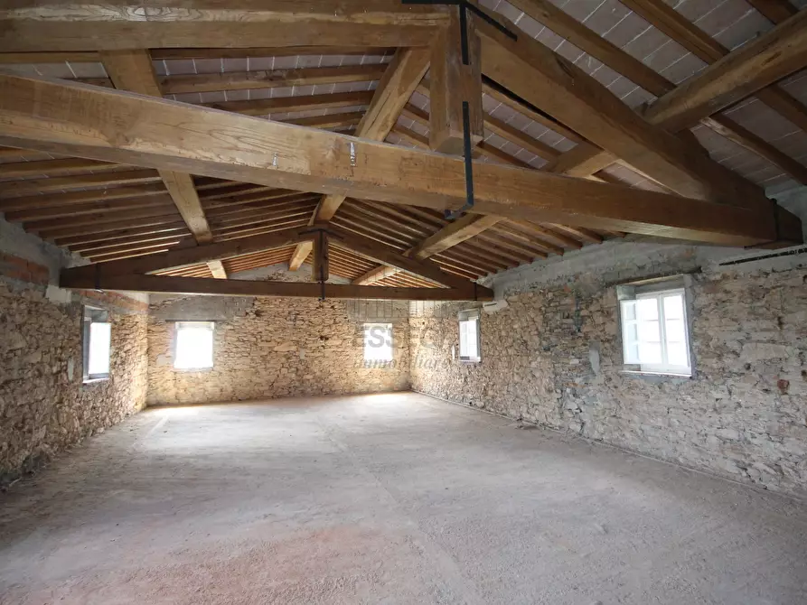 casa indipendente in vendita a Lucca in zona Vicopelago