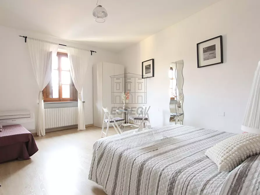 Immagine 13 di Appartamento in vendita  in Via Fillungo 113 a Lucca