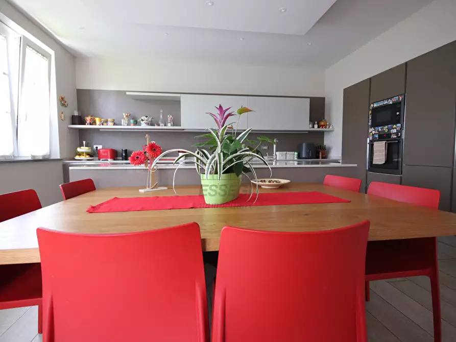 Immagine 8 di Villa in vendita  in Viale Prete a Capannori