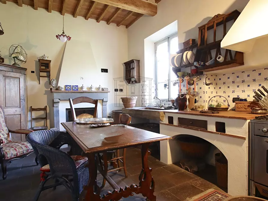 Immagine 38 di Villa in vendita  in Via Romana 914 a Lucca