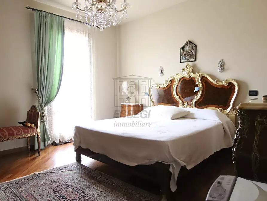 Immagine 10 di Villa in vendita  in Via delle Ville Prima a Lucca