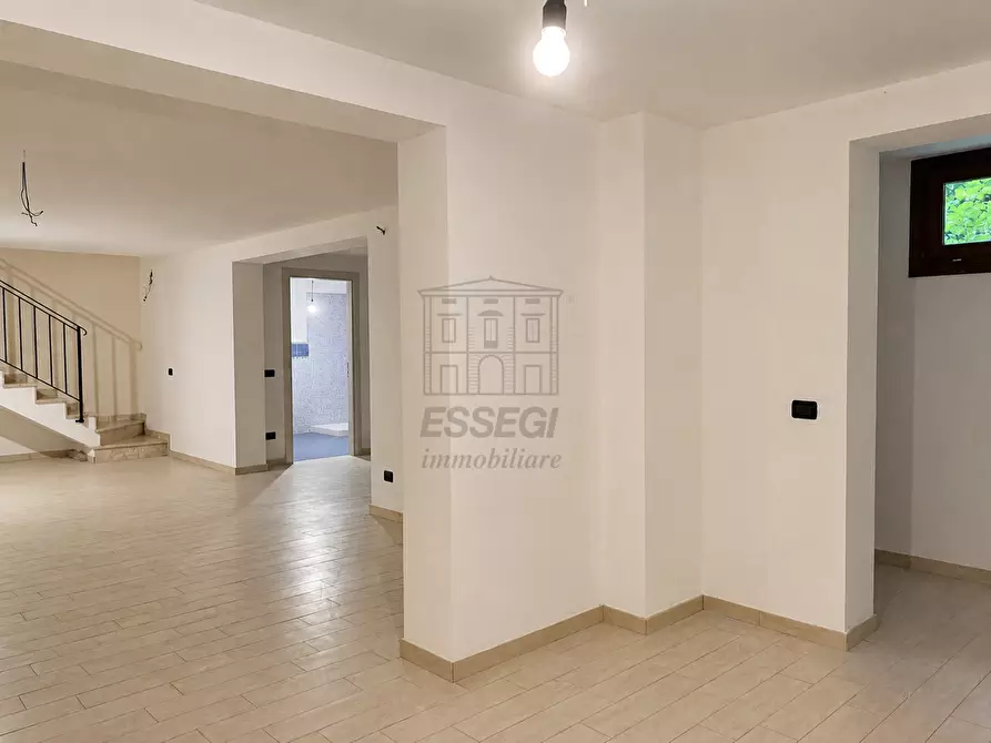 Immagine 1 di Villetta a schiera in vendita  in Via delle Querce 939 a Lucca