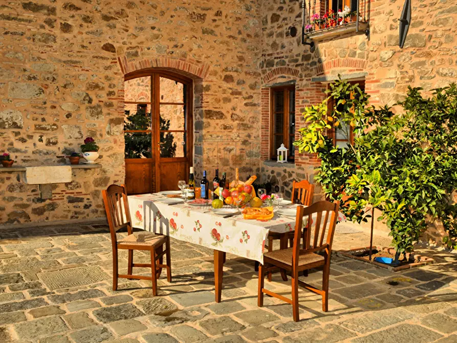 Immagine 38 di Rustico / casale in vendita  in Strada Senza Nome 5 a Pescia