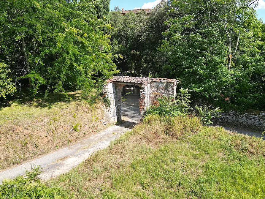 Immagine 13 di Rustico / casale in vendita  in Via del brennero 126 a Lucca