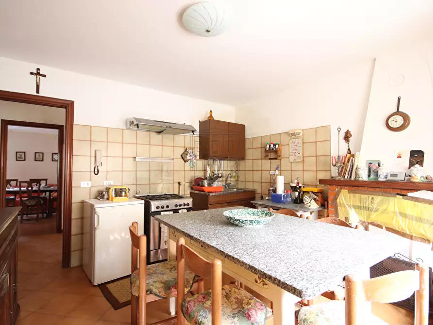 Immagine 23 di Villa in vendita  in Via Capo di Vico 3A a Lucca