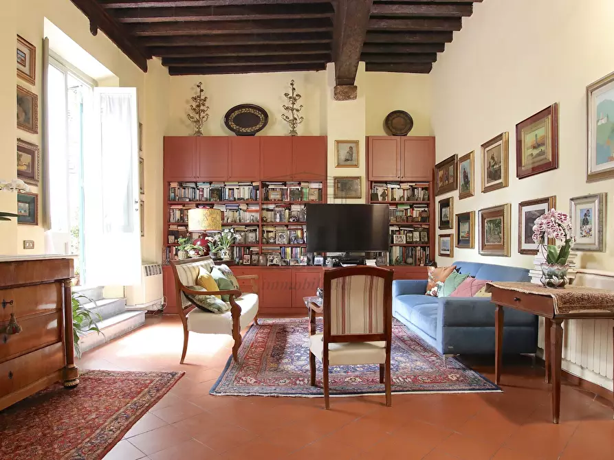 Immagine 4 di Appartamento in vendita  in Via Buia a Lucca