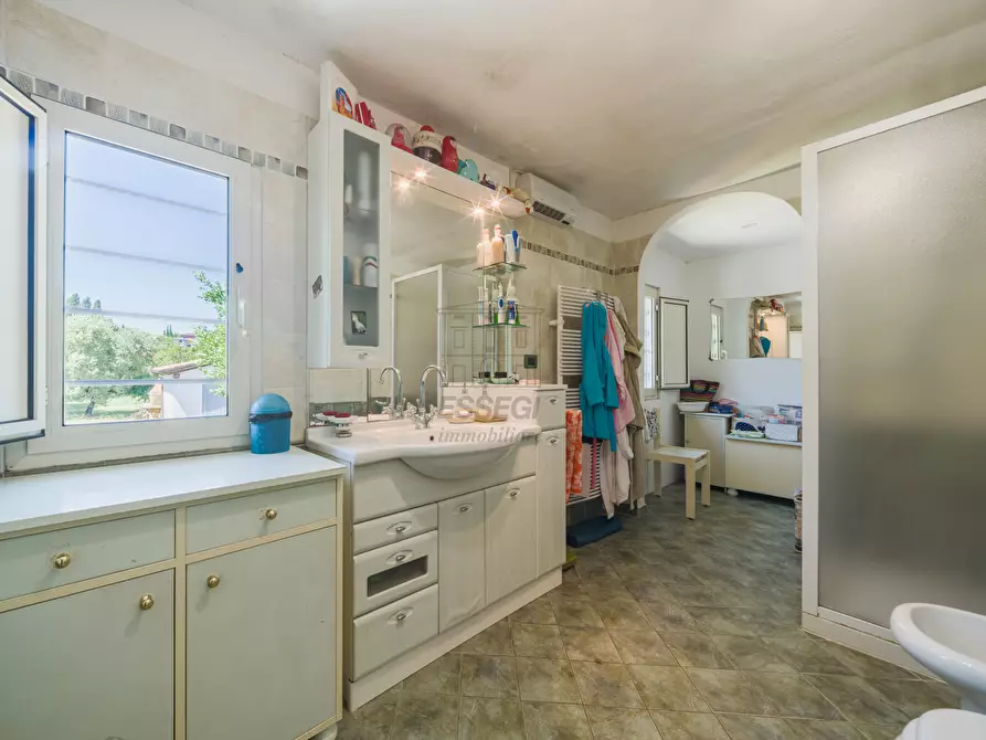 Immagine 26 di Villa in vendita  in Via delle Scuole 38 a Lucca