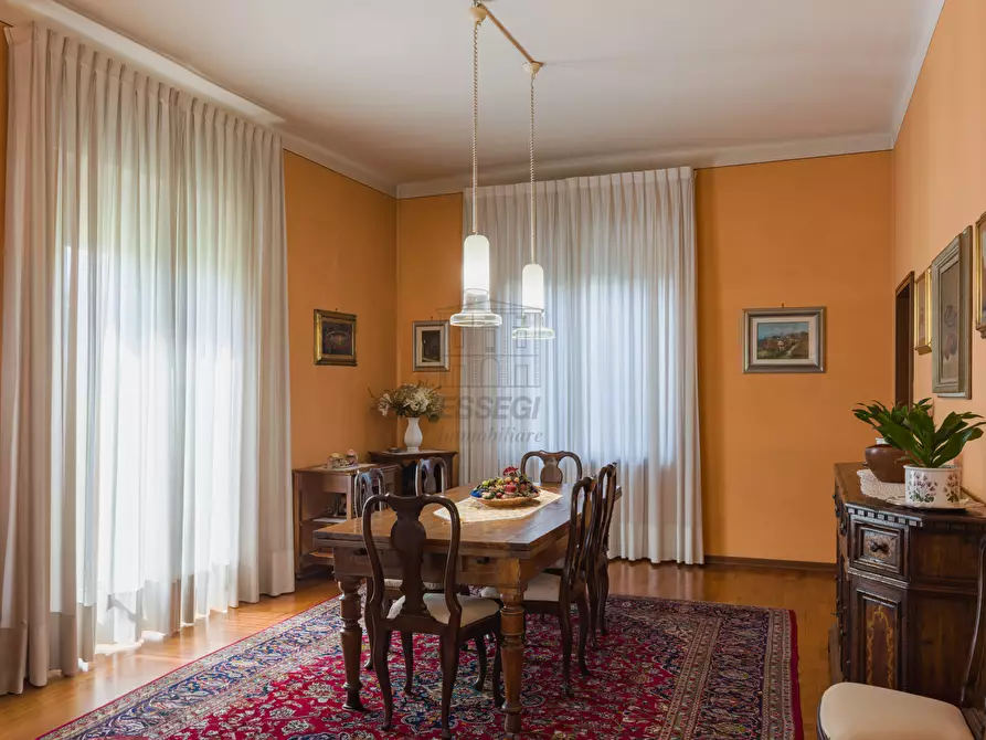 Immagine 13 di Villa in vendita  in Via Castruccio Buonamici a Lucca