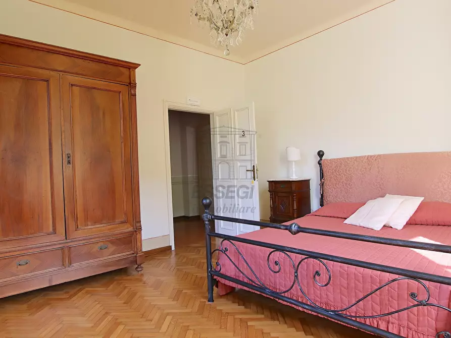 Immagine 21 di Villa in vendita  in vicopelago a Lucca
