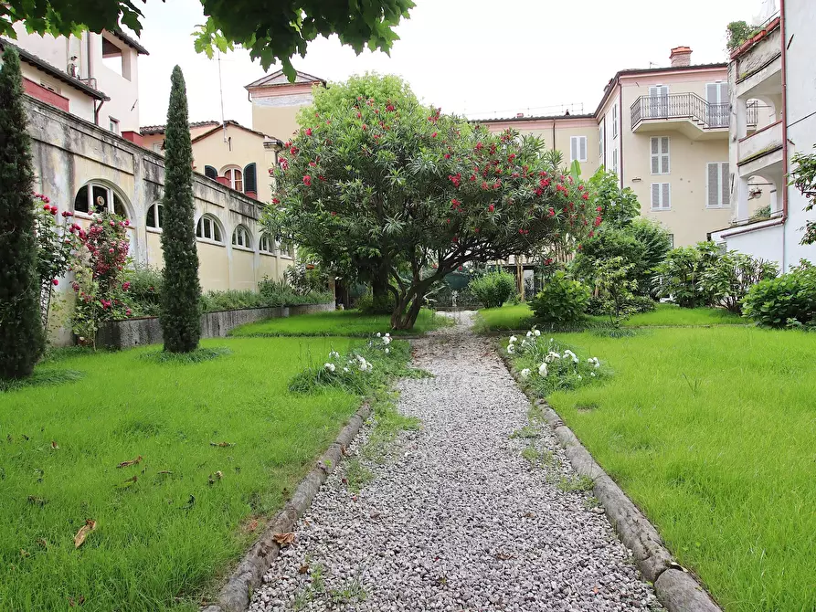 Immagine 1 di Appartamento in affitto  in via guinigi 9 a Lucca