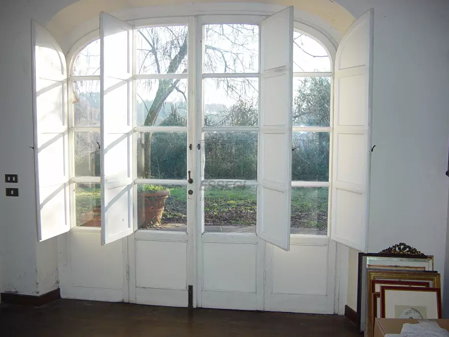 Immagine 8 di Villa in vendita  in Via Vecchia Pesciatina in Gragnano a Lucca