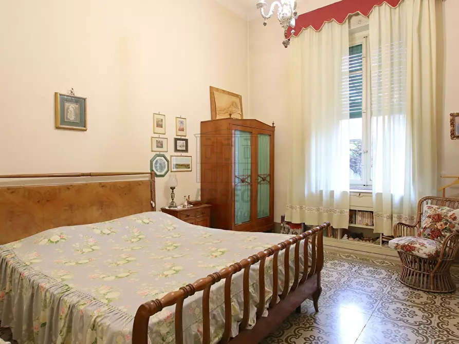 Immagine 17 di Villa in vendita  a Lucca