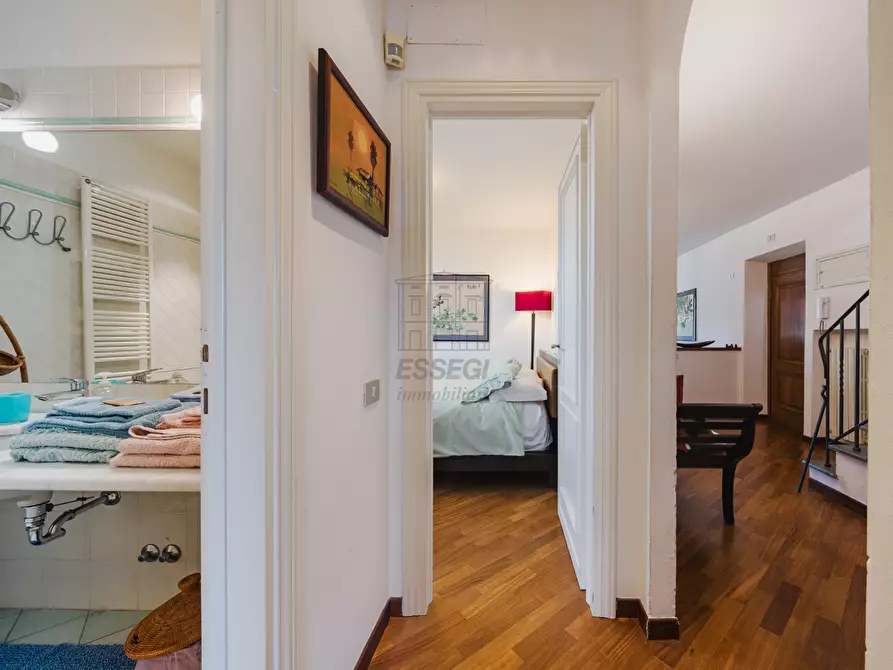 Immagine 15 di Appartamento in vendita  in Via della Zecca a Lucca