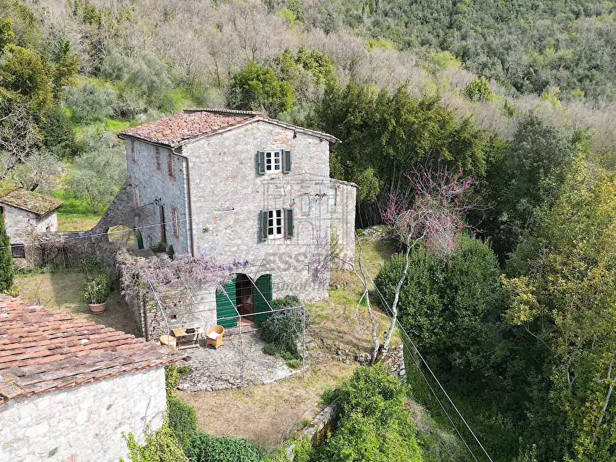 Immagine 4 di Rustico / casale in vendita  in S.v. di Partigliano 11/A a Lucca