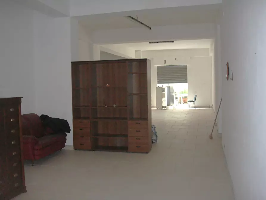 Immagine 6 di Magazzino in vendita  in Viale Aldo Moro Trav. Neri R.C. a Reggio Di Calabria