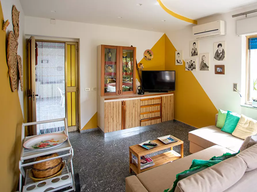 Immagine 17 di Casa indipendente in vendita  in Viale Aldo Moro 5 a Bova Marina