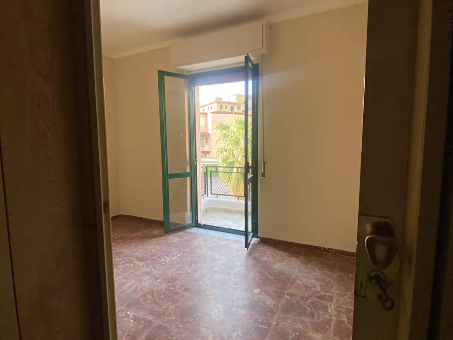 Immagine 3 di Bilocale in affitto  in Case Popolari Via Saracinello 7-15 a Reggio Di Calabria
