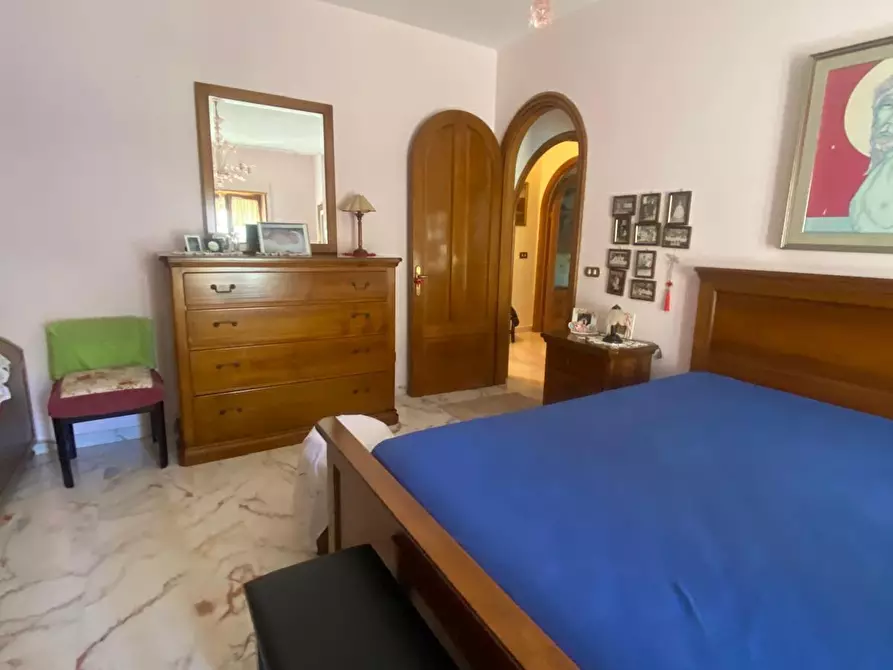 Immagine 21 di Pentalocale in vendita  in Viale Aldo Moro 15 a Bova Marina