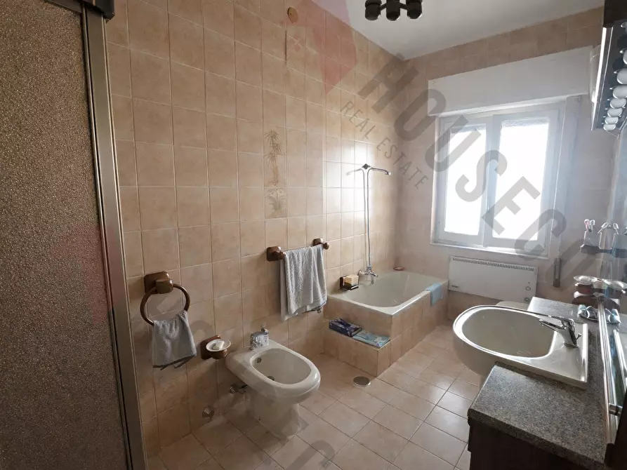 Immagine 11 di Appartamento in vendita  in Via Monteponi a Cagliari