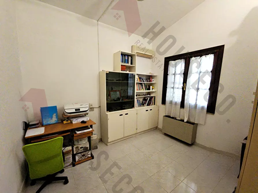 Immagine 9 di Villa in vendita  in Via Logudoro a Quartu Sant'elena