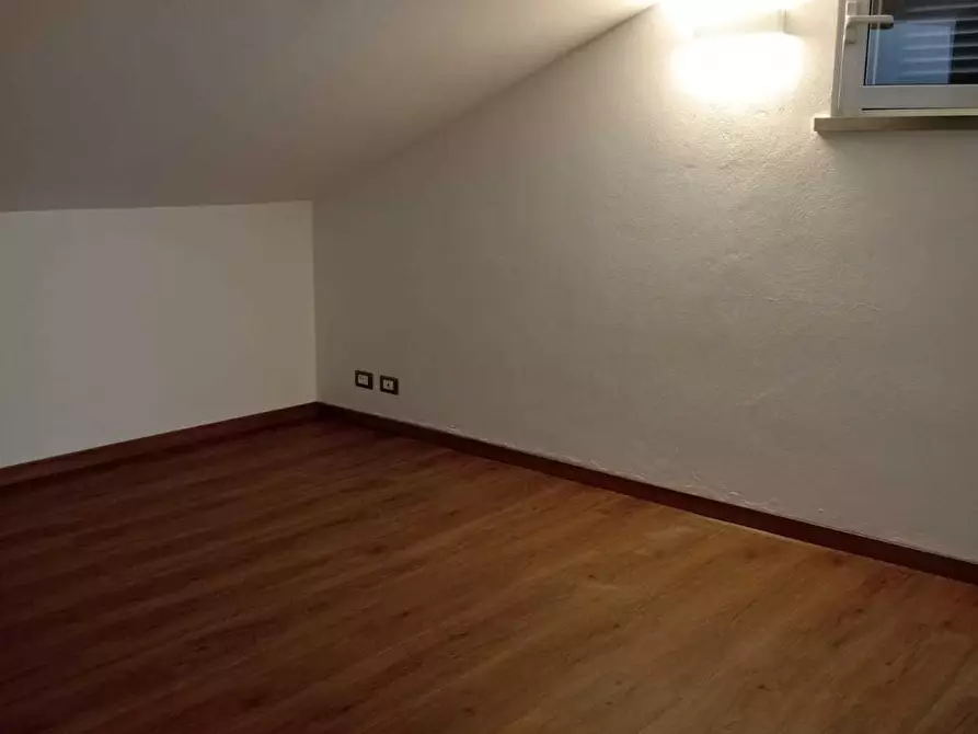 Immagine 9 di Mansarda in vendita  a Ameglia