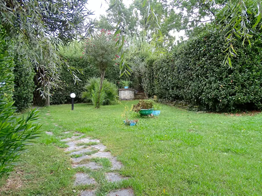 Immagine 57 di Villa in vendita  a Sarzana