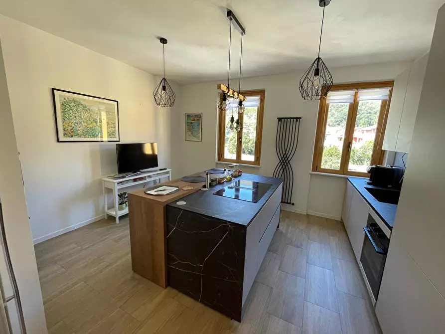 Immagine 14 di Quadrilocale in vendita  a Ameglia