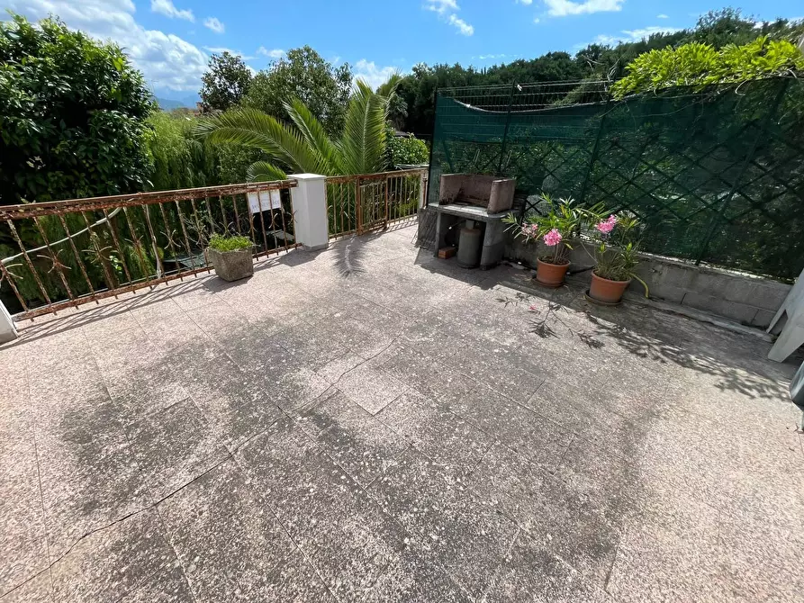 Immagine 2 di Porzione di casa in vendita  a Ameglia