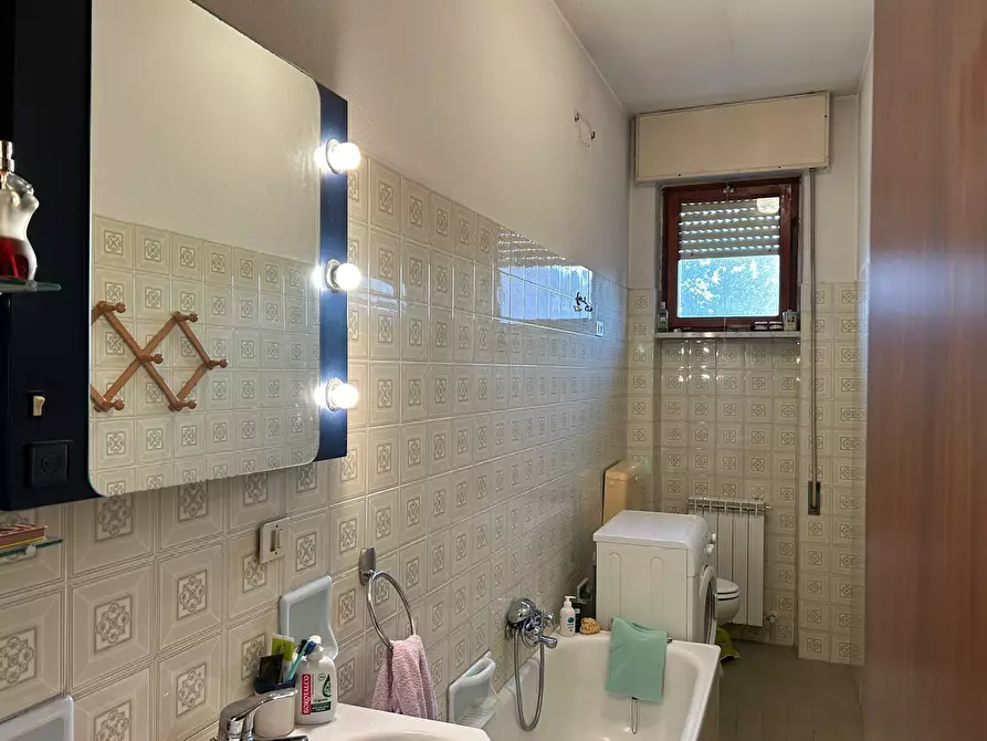 Immagine 17 di Quadrilocale in vendita  a Carrara