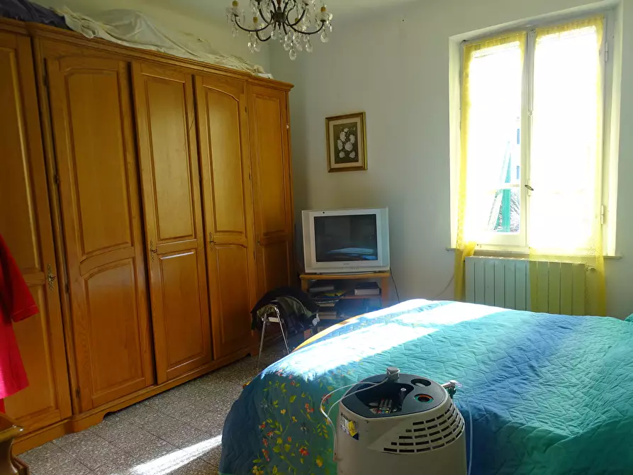 Immagine 5 di Villa in vendita  a Ameglia