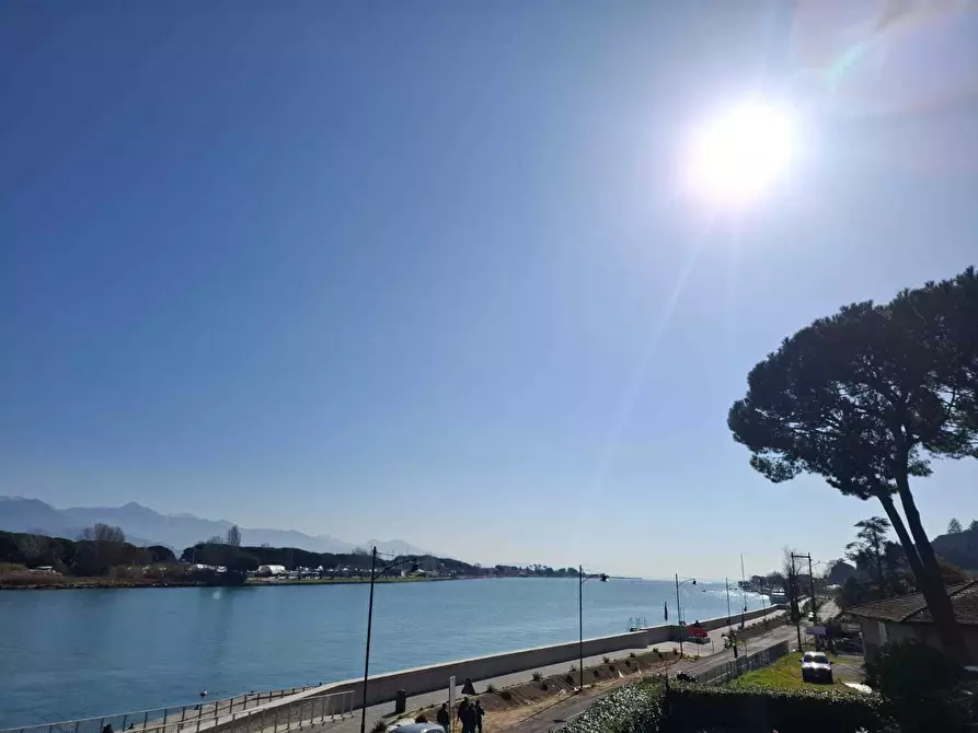 Immagine 41 di Casa indipendente in vendita  a Ameglia