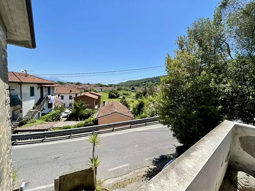 Immagine 10 di Casa bifamiliare in vendita  a Ameglia