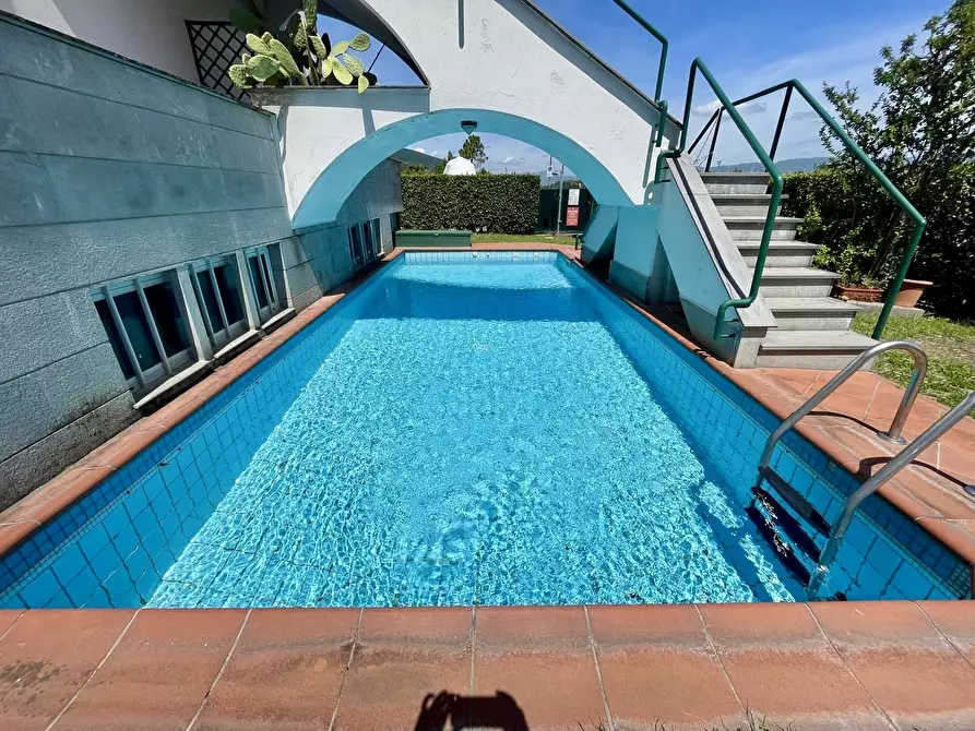 Immagine 3 di Porzione di casa in vendita  a Ameglia