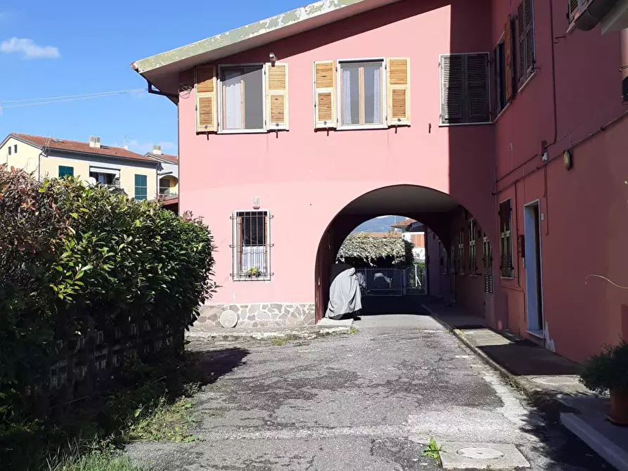 Immagine 14 di Porzione di casa in affitto  a Ameglia