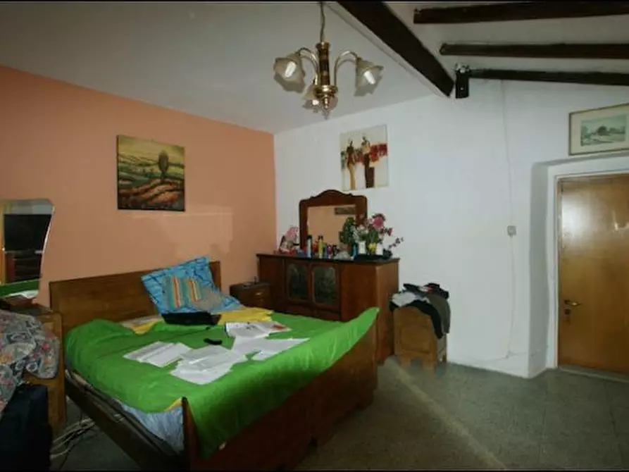 Immagine 7 di Rustico / casale in vendita  a Sarzana