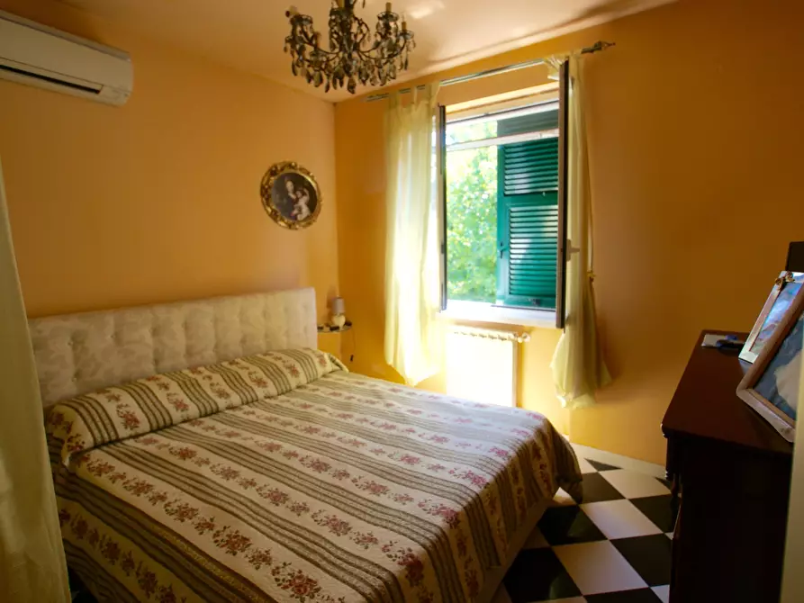 Immagine 10 di Terratetto in vendita  a Ameglia