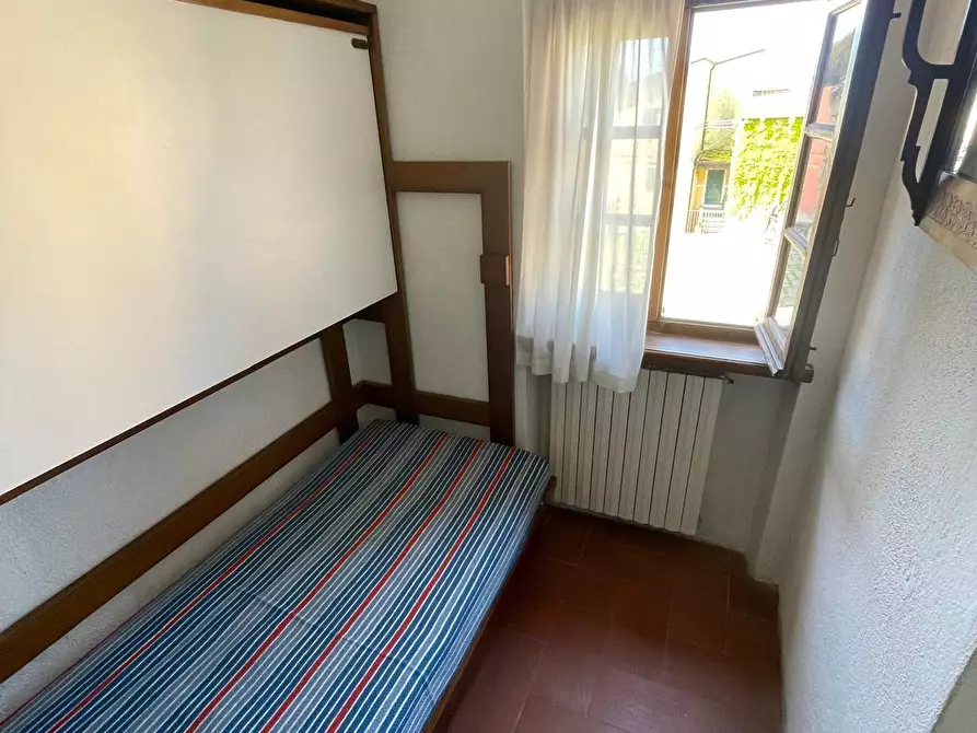 Immagine 8 di Pentalocale in vendita  in Piazza XIII Dicembre 6 a Ameglia