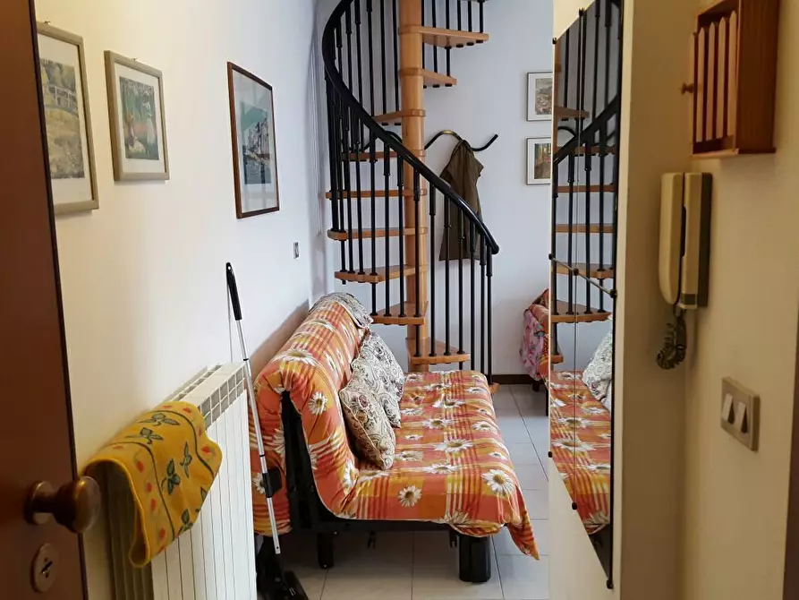 Immagine 5 di Bilocale in vendita  a Ameglia