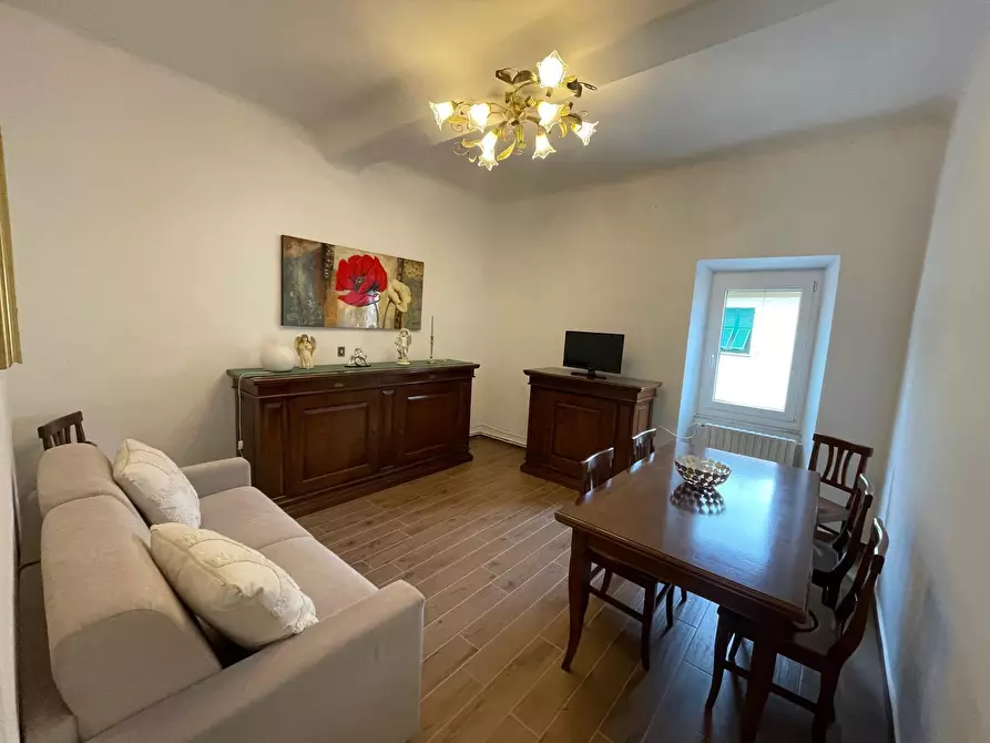 Immagine 5 di Porzione di casa in vendita  a Ameglia