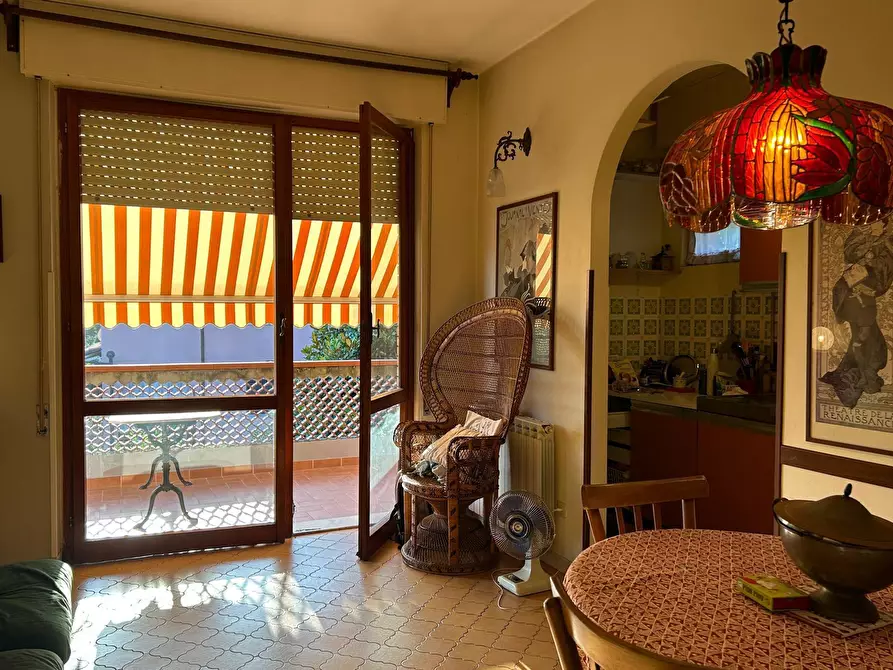 Immagine 9 di Quadrilocale in vendita  a Carrara