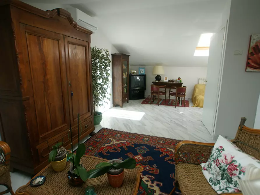 Immagine 15 di Casa semindipendente in vendita  a Castelnuovo Magra