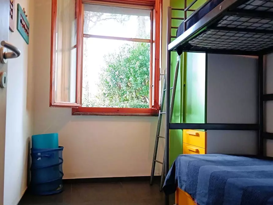 Immagine 17 di Casa semindipendente in vendita  a Ameglia