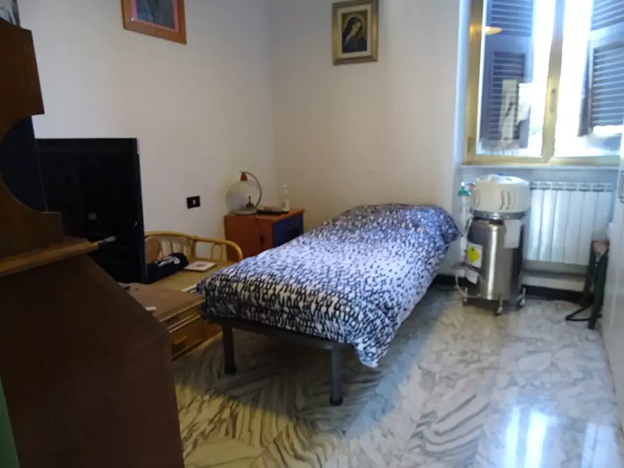 Immagine 19 di Casa semindipendente in vendita  a Sarzana